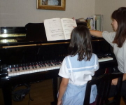 子供のピアノレッスン